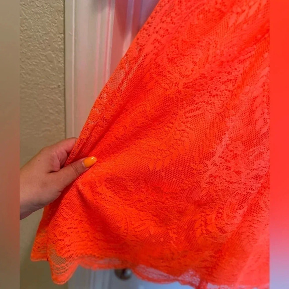 NWOT- Topshop‎ Tall Neon Lace Flippy Dress. Size 6. - Picture 9 of 9